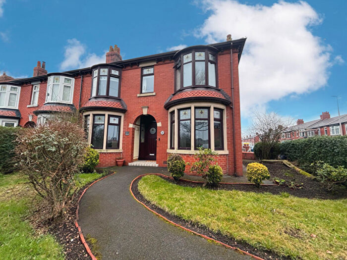 4 Bedroom Semi Detached House For Sale In Grange Road, Layton, FY3