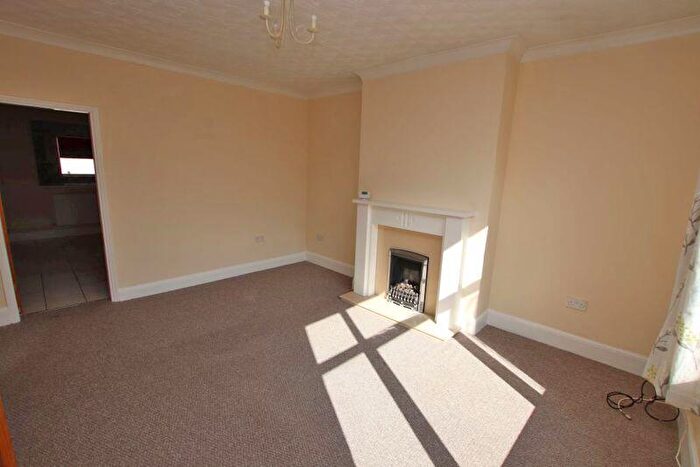 2 Bedroom End Of Terrace House To Rent In Jenner Place, Cleethorpes, DN35