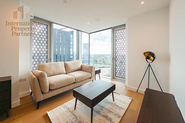 2 Bedroom Flat To Rent In Viadux, Great Bridgewater Street, Manchester, M1