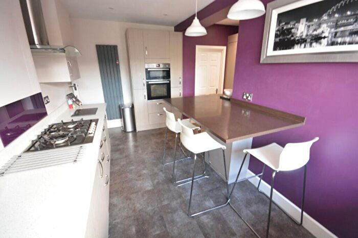 4 Bedroom Detached House For Sale In Gravel Hill, Wimborne, Dorset, BH21