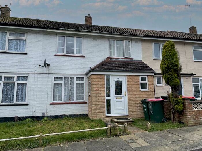 3 Bedroom Terraced House To Rent In Shepherd Close, Crawley, RH10