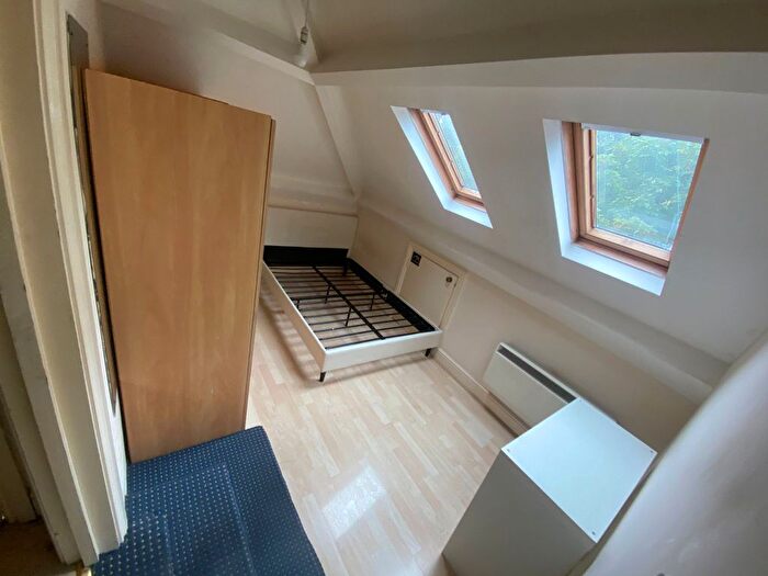 1 Bedroom Flat To Rent In Craven Park, London, NW10