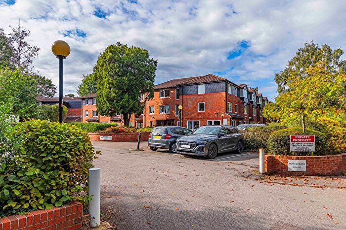 2 Bedroom Flat For Sale In Elstree Road, Bushey Heath, Bushey, Hertfordshire, WD23
