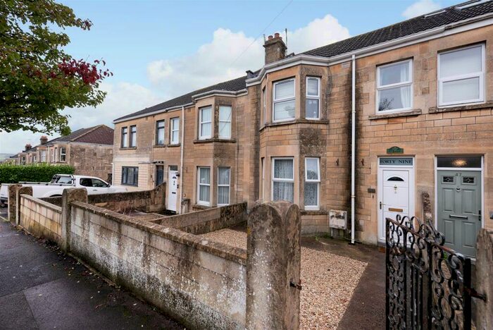 4 Bedroom Terraced House To Rent In Southdown Road, Bath, BA2