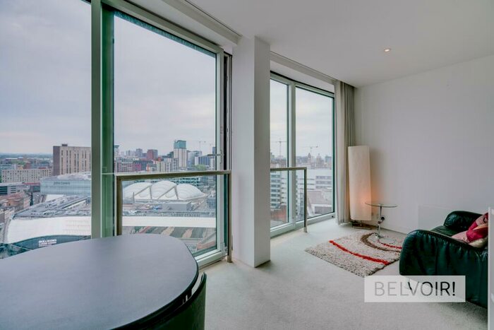 Flat To Rent In Rotunda, New Street, Birmingham, B2