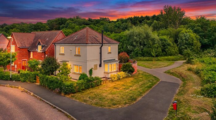 3 Bedroom Detached House For Sale In Highland Drive, Loughborough, LE11