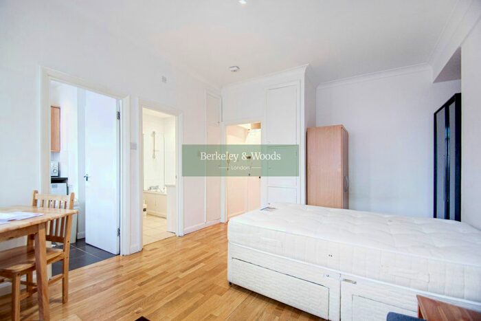 Studio To Rent In Warren Court, Euston Road, Fitzrovia, London, NW1