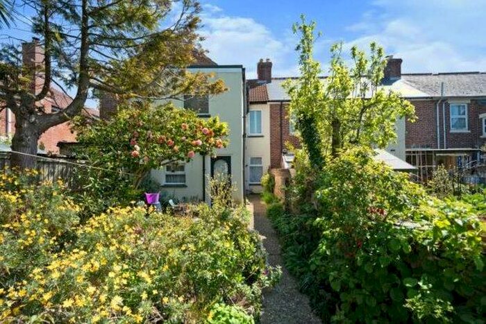 1 Bedroom Flat To Rent In Webb Lane, Hayling Island, PO11