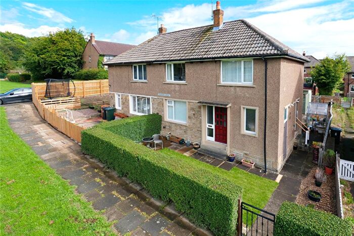 3 Bedroom End Terrace House For Sale In Thirlmere Grove, Baildon, Shipley, West Yorkshire, BD17