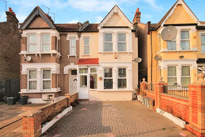 4 Bedroom Semi-Detached House For Sale In Wellesley Road, Ilford, IG1