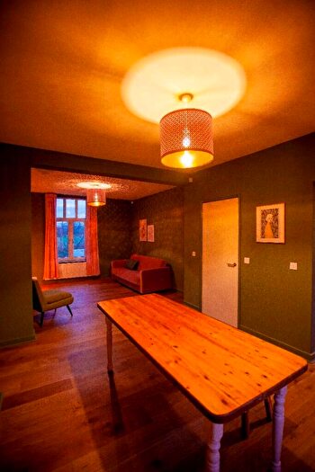 5 Bedroom House To Rent In Park Grove, Manchester, M19