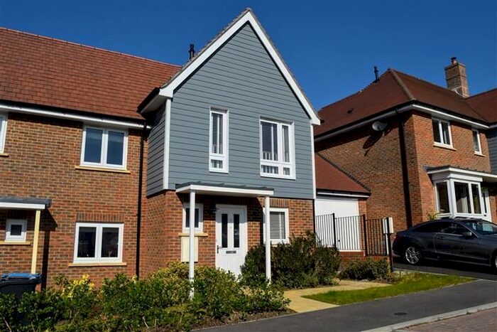 2 Bedroom Property To Rent In Robertson Drive, Haywards Heath, RH17