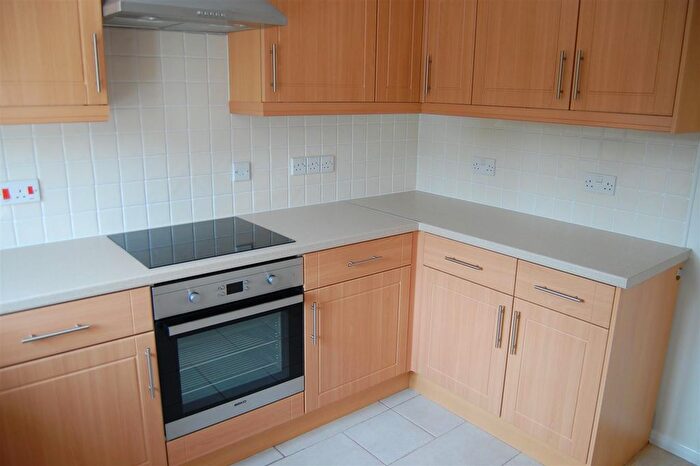 2 Bedroom Flat To Rent In Oakstead Close, Ipswich, IP4