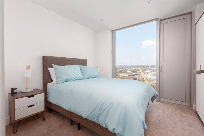 2 Bedroom Flat To Rent In Anaconda Cut, Greengate, M3