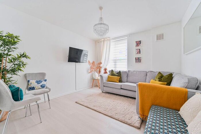 1 Bedroom Flat To Rent In Thames Street, Greenwich, London, SE10