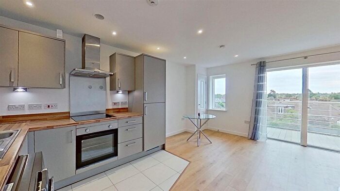 Studio To Rent In Kingston Road, London, SW20