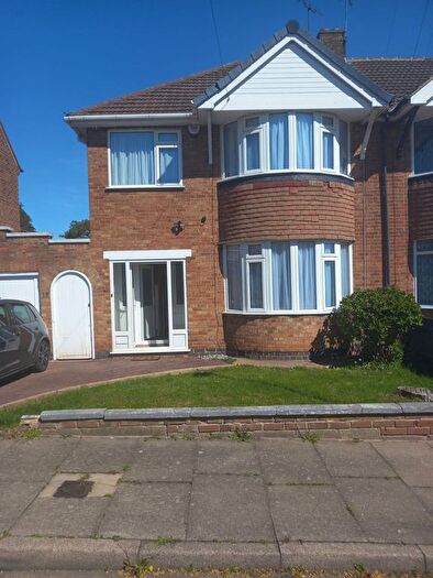 3 Bedroom Semi-Detached House To Rent In Englefield Road, Leicester, LE5