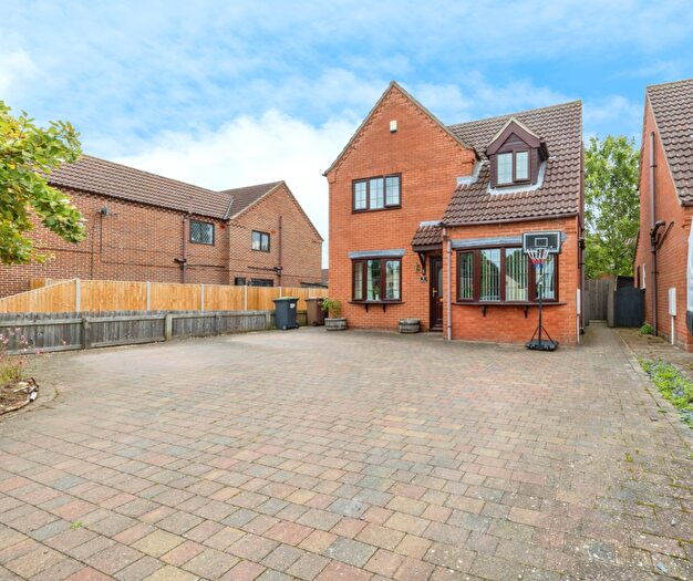 4 Bedroom Detached House For Sale In Manor Close, Eagle, LN6