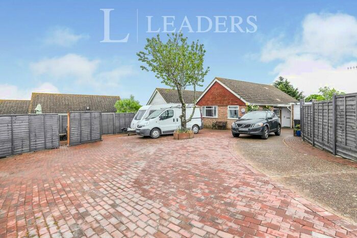 3 Bedroom Bungalow To Rent In Willow Walk, BN22