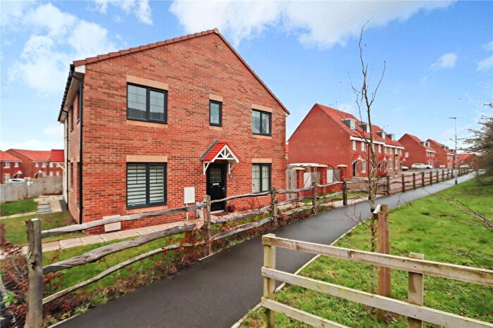 3 Bedroom Semi-Detached House For Sale In Grayling Way, Ryton, Tyne And Wear, NE40