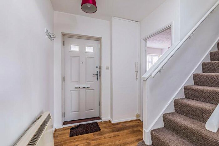 2 Bedroom Apartment To Rent In Havant Road, Farlington, PO6