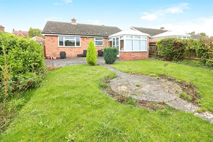 2 Bedroom Detached Bungalow For Sale In Ravensbank, Rushden, NN10