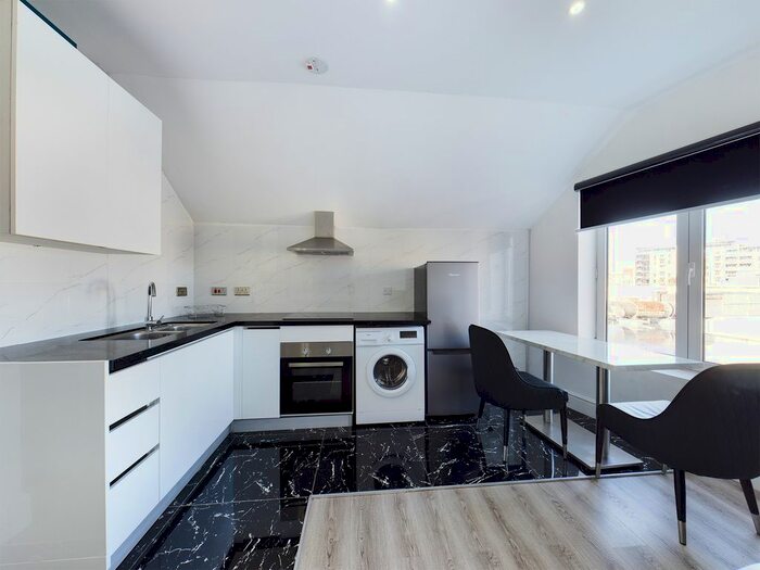 Terraced House To Rent In Whitefriargate, Hull, HU1