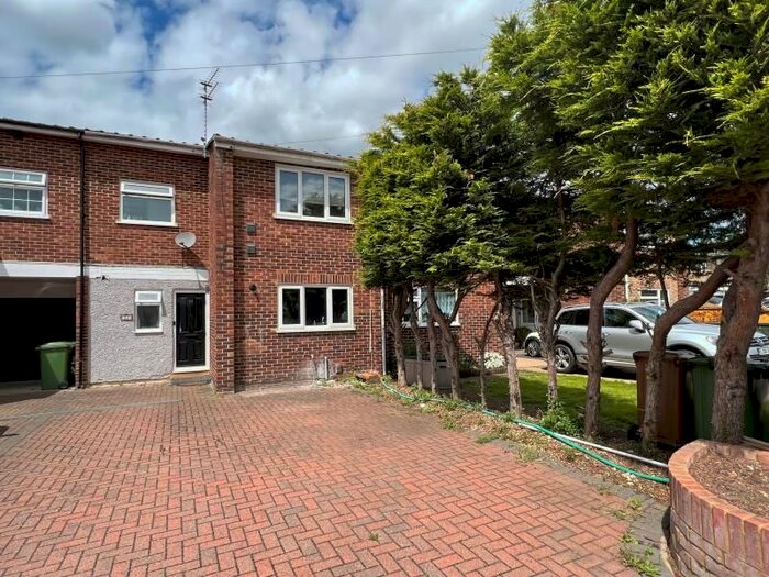 3 Bedroom Terraced House To Rent In Hithermoor Road, Staines, TW19