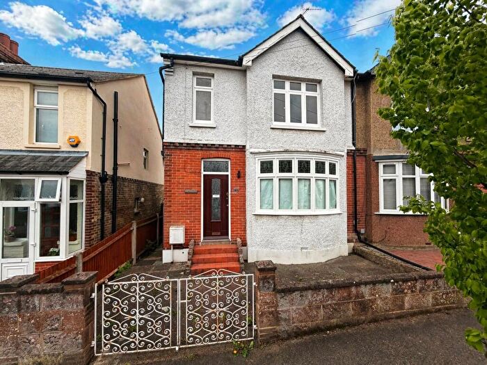 3 Bedroom Semi-Detached House For Sale In First Avenue, Gillingham, Kent, ME7