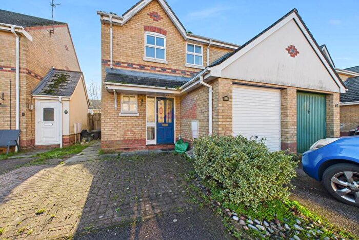 2 Bedroom Semi Detached House For Sale In Derwent Road, Highwoods, CO4