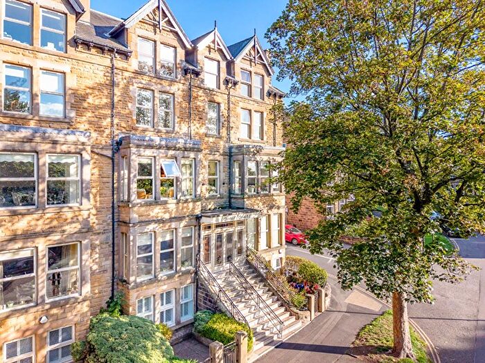 2 Bedroom Apartment For Sale In Valley Drive, Harrogate, HG2