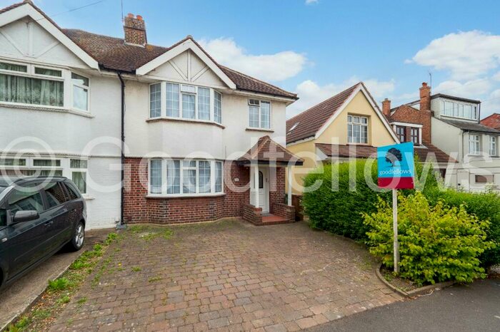 3 Bedroom Semi-Detached House To Rent In Abbotts Road, Cheam, Sutton, SM3