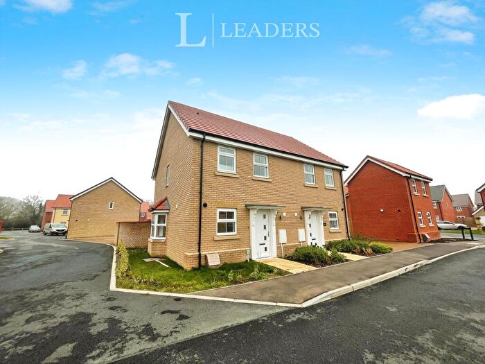 3 Bedroom Semi-Detached House To Rent In Lancaster Road, Norwich, NR17