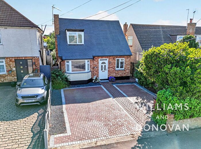 4 Bedroom Detached House For Sale In London Road, Benfleet, SS7