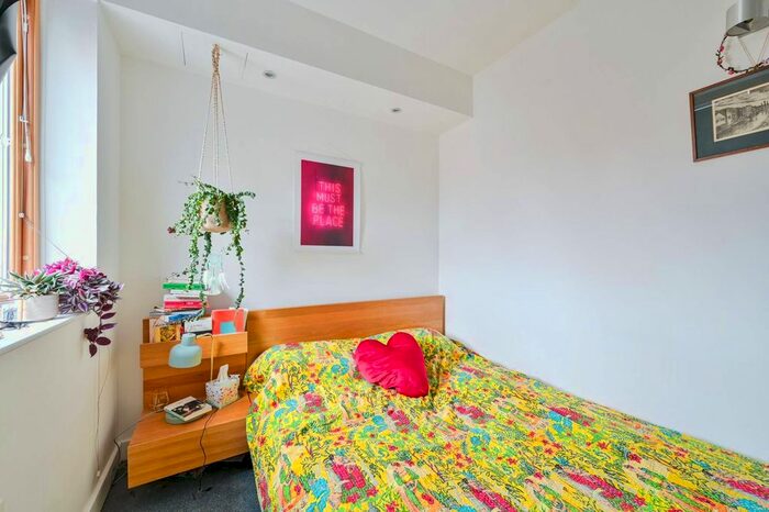 2 Bedroom Flat To Rent In St Pancras Way, Camden, London, NW1