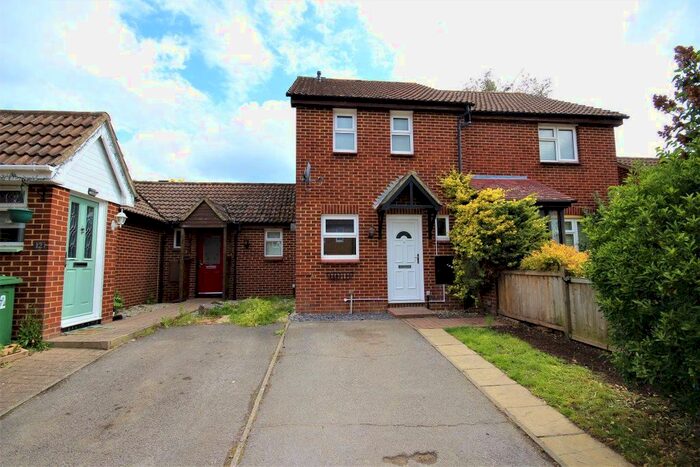 2 Bedroom Property To Rent In Marlborough Way, Billericay, CM12