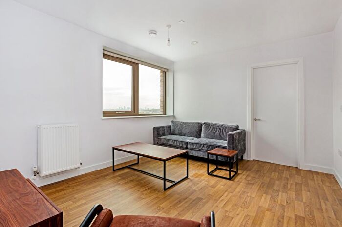 1 Bedroom Apartment To Rent In Apex Gardens, Seven Sisters London, N15