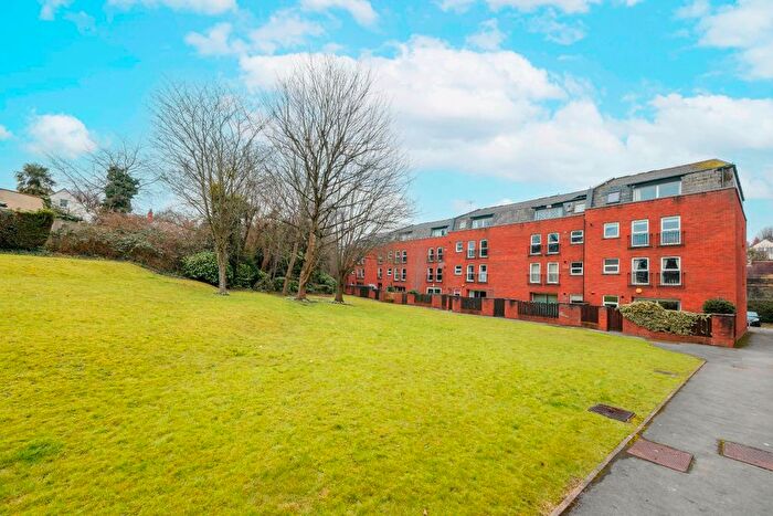 2 Bedroom Flat To Rent In Alma Court, Bristol, BS8