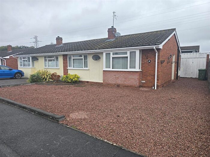 2 Bedroom Semi Detached Bungalow To Rent In Oakdene, Stourport-On-Severn, DY13