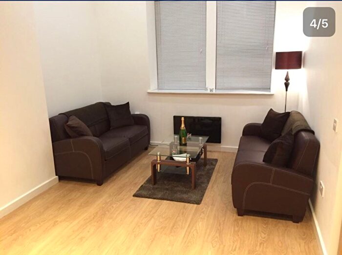 1 Bedroom Flat To Rent In Moorland Road, Cardiff, CF24