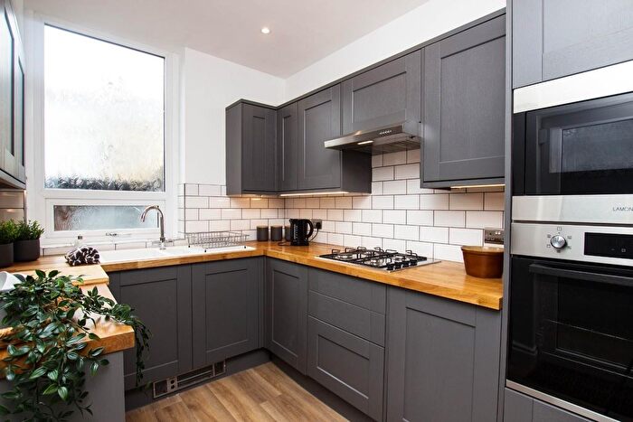 2 Bedroom Terraced House To Rent In Park Road, Darwen, BB3