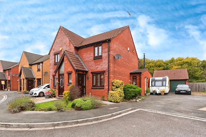 2 Bedroom Semi-Detached House For Sale In Haweswater Close, Bristol, BS30