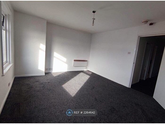 1 Bedroom Flat To Rent In Central Drive, Blackpool, FY1