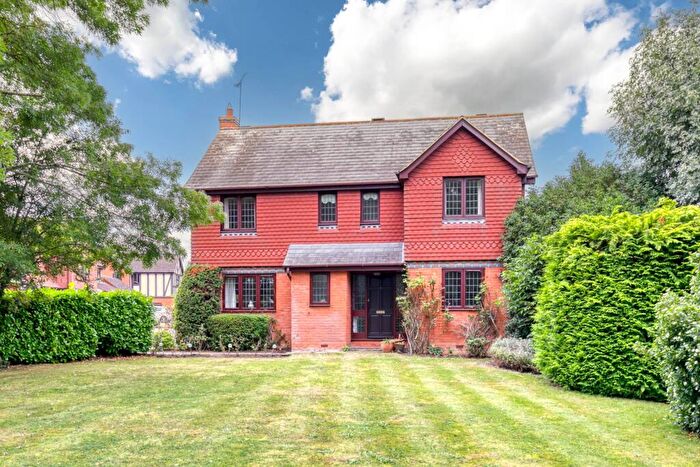 4 Bedroom Detached House For Sale In Stevenson Drive, Bracknell, RG42