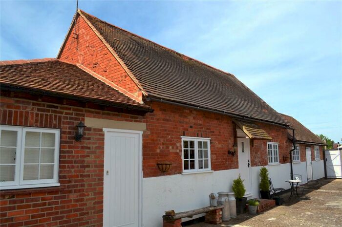1 Bedroom Cottage To Rent In Bear Farm, Binfield, Berkshire, RG42