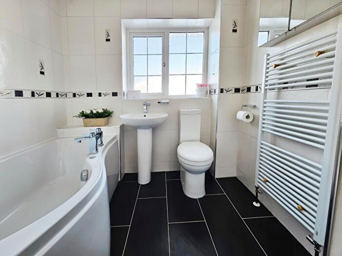 3 Bedroom Detached House For Sale In Pendle Fields, Fence, Burnley, Lancashire, BB12