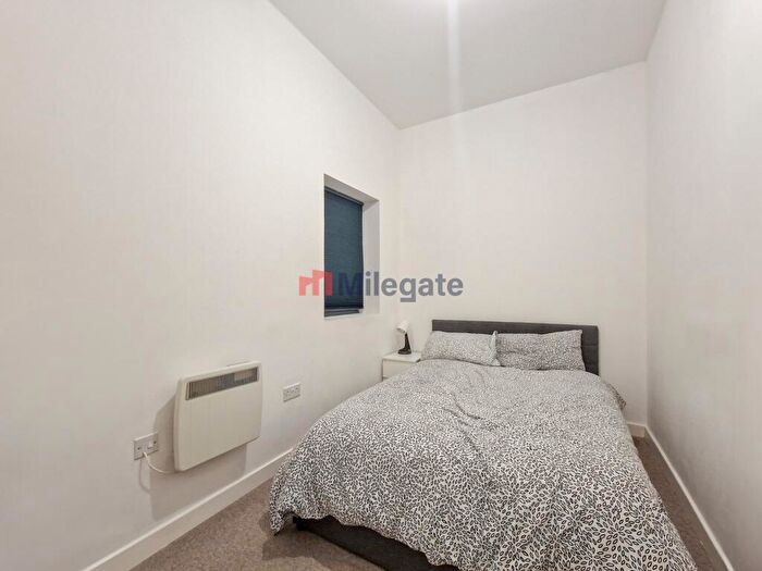 2 Bedroom Flat To Rent In Chichester Road, Southend-On-Sea, SS1