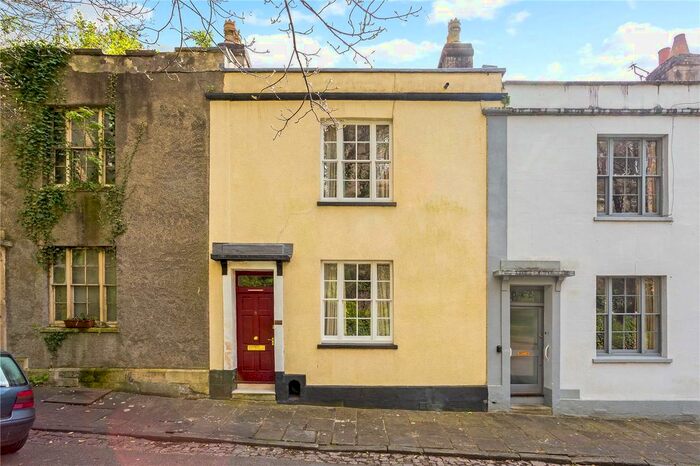 3 Bedroom Town House For Sale In Meridian Vale, Bristol, BS8