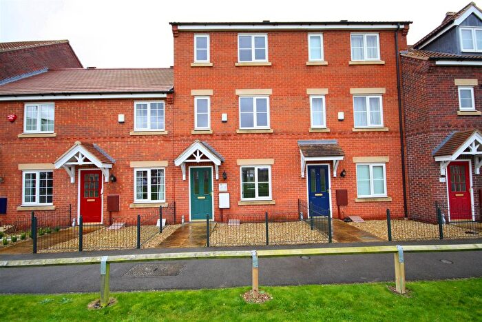 3 Bedroom Town House To Rent In , Bramley Way Misterton, DN10