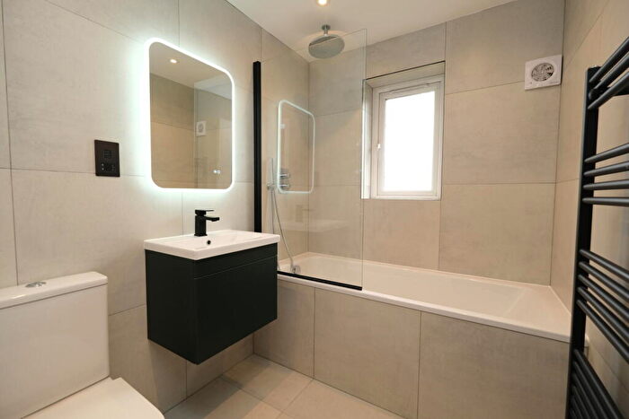 1 Bedroom Flat To Rent In Barbot Close, London, N9